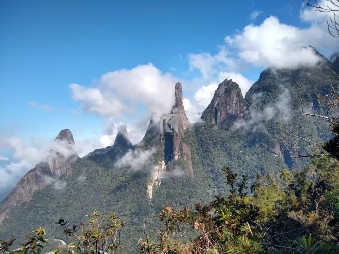 Terreno à venda na Tijuca, Teresópolis-RJ: 360,00 m² de área! Venha conferir essa oportuni
