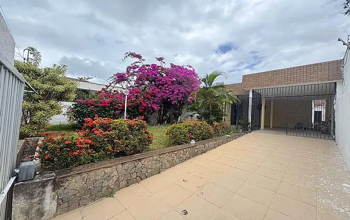 Casa à Venda - Nova Descoberta - Natal/RN