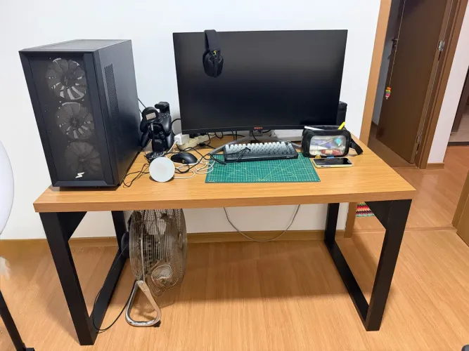 Mesa escrivaninha industrial
