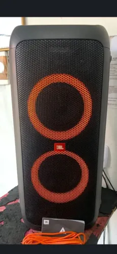 Caixa JBL 200 em perfeito estado