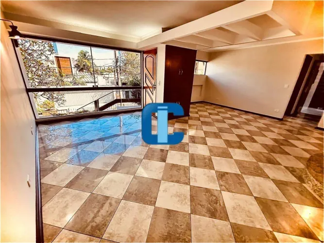 Casa Assobradada à Venda na Vila Romana 3 Dormitórios | 2 Vagas | Edícula
