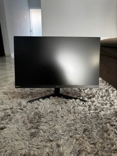 Monitor gamer LG Ultragear 24 polegadas full Hd 180hz 1ms