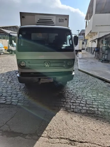 Caminhão Volks 5140 Delivery 2010