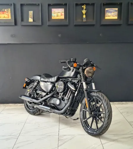 Harley Davidson XL 883 N Iron