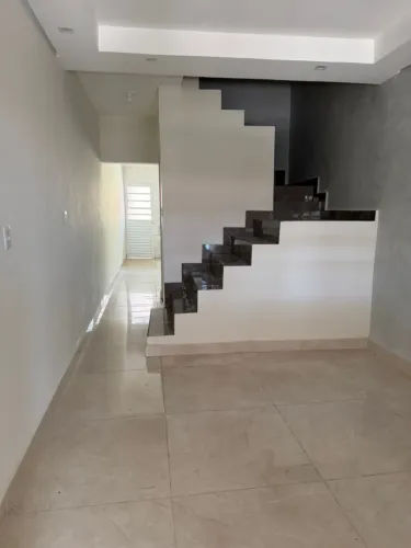 Casa para Venda em Sorocaba, Vila Adélia, 2 dormitórios, 2 suítes, 3 banheiros, 2 vagas