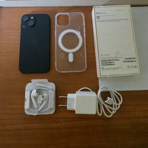 iPhone 15 128GB