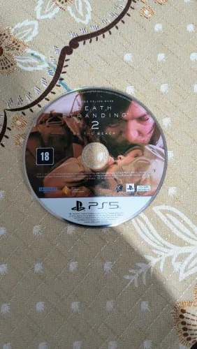 Cd PS 5 aceita troca num controle (PS5)