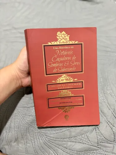LIVRO - Notáveis Caçadores de Sombras