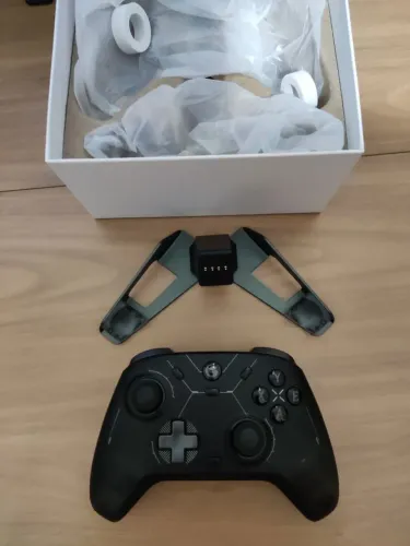 Controle gamesir cyclone 2 + suporte para celular 