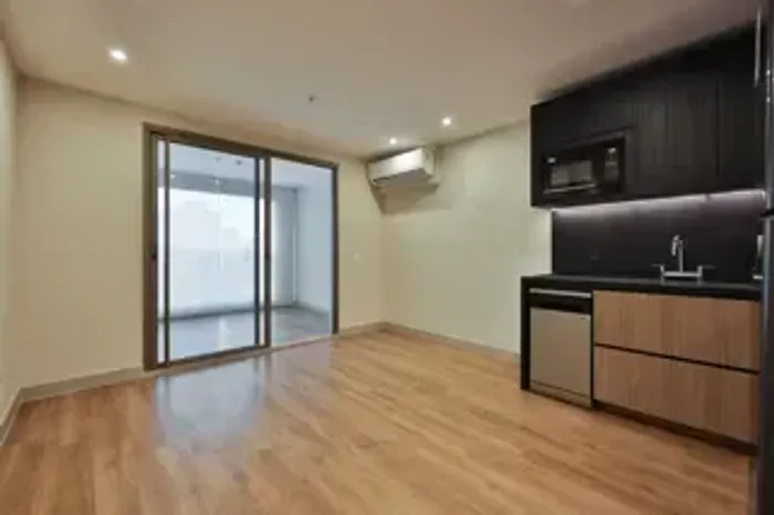 Apartamento (SEMI MOBILIADO) locação com 62m2 com 2 dormitórios (suíte) em Moema - São Pau