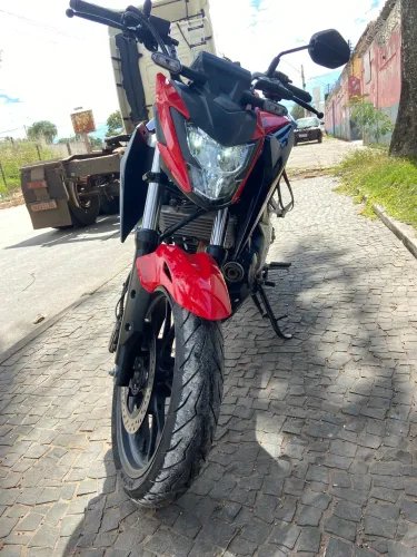 CB 300F