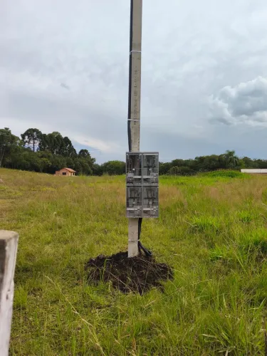 POSTES COM PADRÃO BIFÁSICO COM BARRAMENTO CB 100