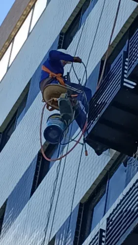 Manutenção de fachada