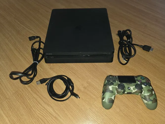 PlayStation 4 Slim 1 TB (Modelo CUH-2215B)