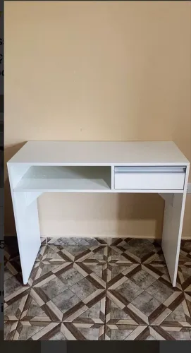 Mesa em mdf tipo escrivania