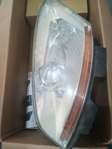 Farol  lado esquerdo motorista Gram C4 Picasso 2009.