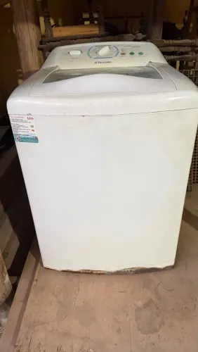 Máquina de Lavar Eletrolux 12 kg com Defeito