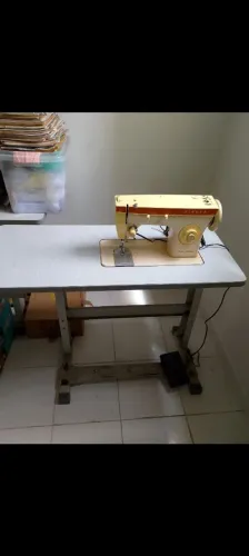 Maquina de costura Singer modelo 247