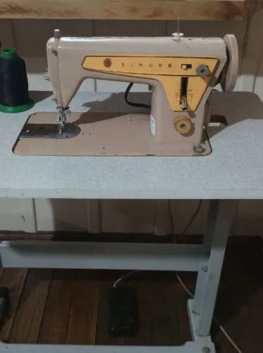 Máquina de costura SINGER 660 peças originais