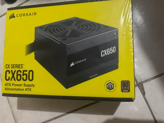 Fonte 650CX Corsair