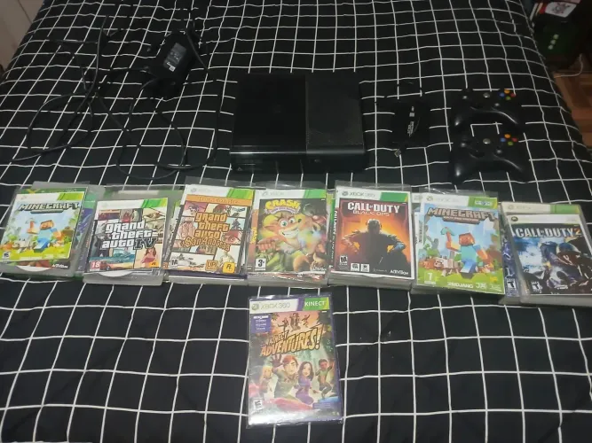 Xbox 360 Desbloqueado RGH + Kinect + 2 Controles + Jogos ? R$ 700