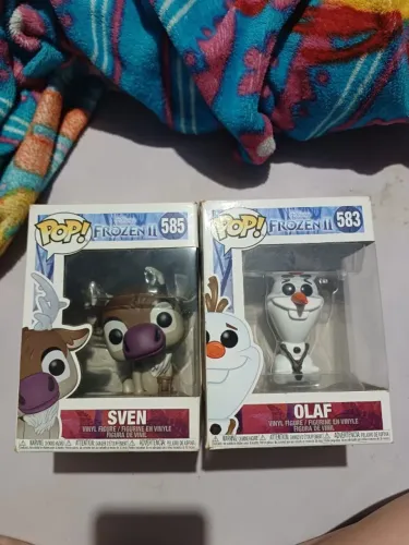 Funko Pop Frozen II originais: Olaf #583 Sven #585
