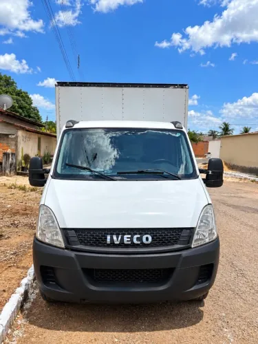 CAMINHÃO BAÚ IVECO DAILY 55C1CS MOTOR 3.0 DIESEL 2012/2013, CONSERVADO - ACEITO PERMUTAS