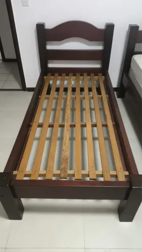 Cama de Solteiro em Madeira Maciça de Massaranduba