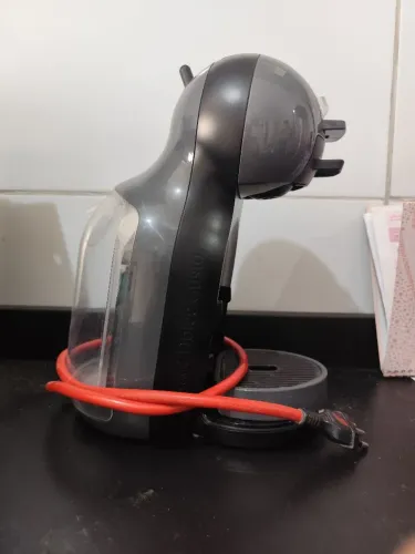 Máquina de café cafeteira Dolce Gusto Nescafé COM DEFEITO