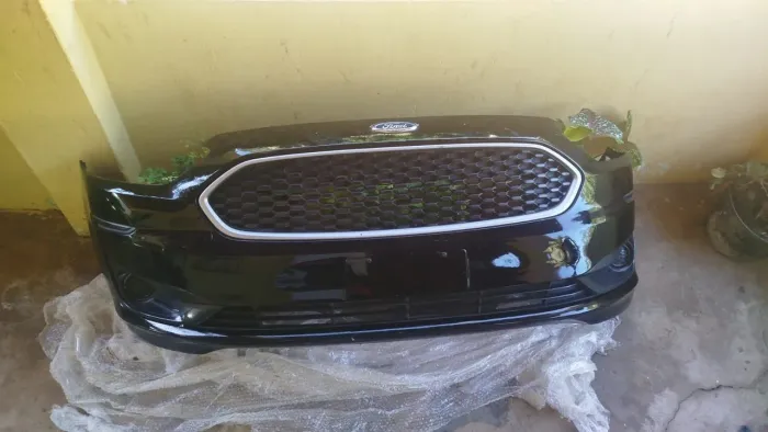 Vendo para-choque dianteiro do Ford Ka 2015 em diante