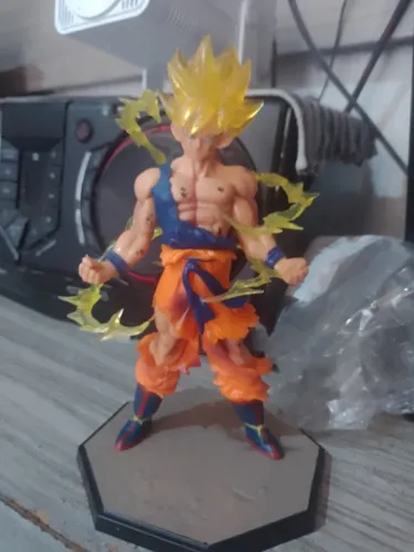 Action figure Goku super saiyajim dragon ball z