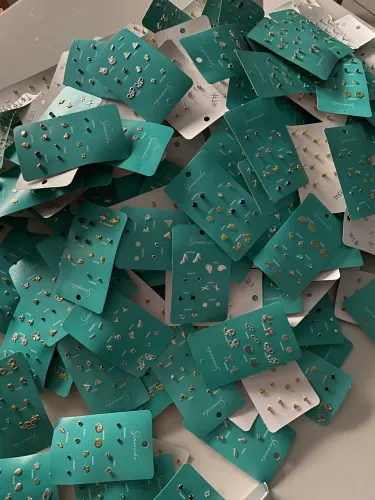 Estoque de Brincos Semaninhas 1561 Pares de Brincos
