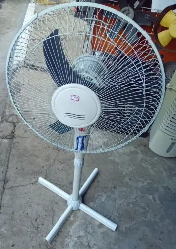 Ventilador Pedestal Segma 127V - USADO. 