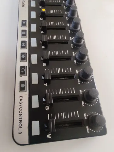 Midi Controlador Worldwide Easycontrol 9