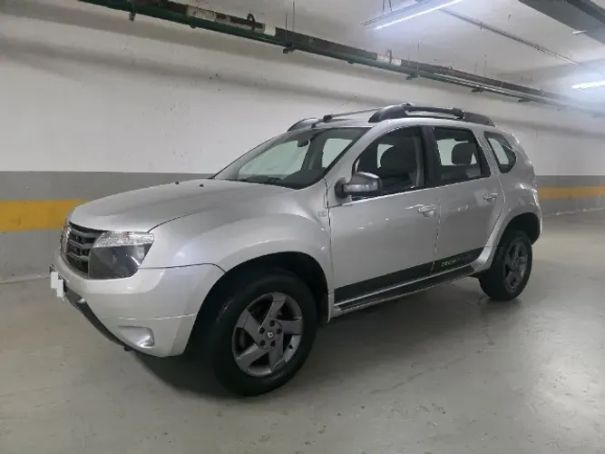 Renault Duster Dynamique 2.0 Hi-flex 16V Aut. 2014