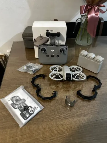 Drone DJI neo combo Fly more