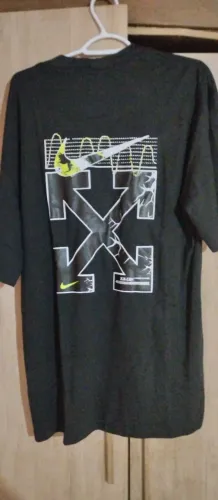 Camisa oversaide G nova troca ou venda por objeto cordão de prata ou ramanel ou malgod lei
