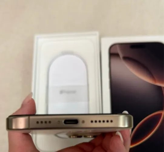 iPhone 16 Pro Max - 256GB - Silver