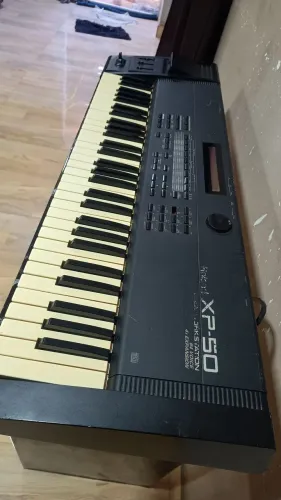 Teclado Roland xp50 