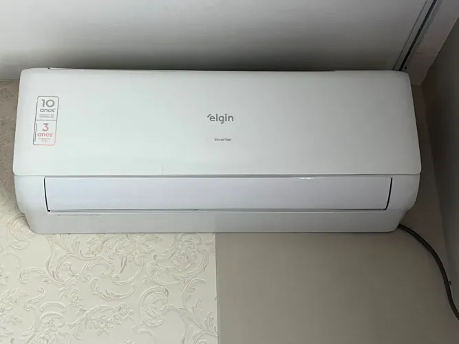 Ar condicionado Elgin 12 mil BTUs quente e frio