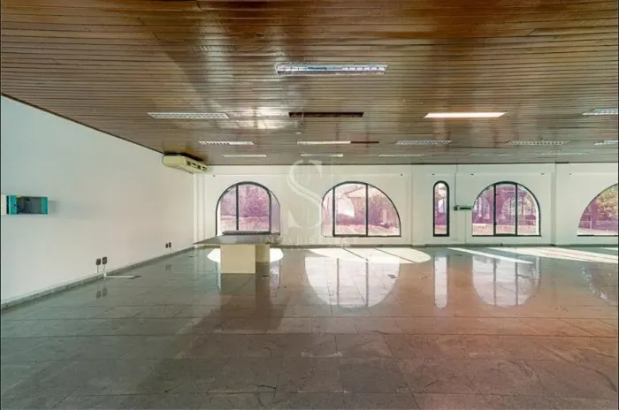 Jardim Everest, Casa Comercial para locação de 700m² com 20 vagas.
