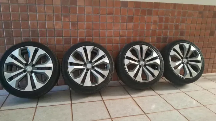 Jogos de rodas aro 17 " furação 5x100