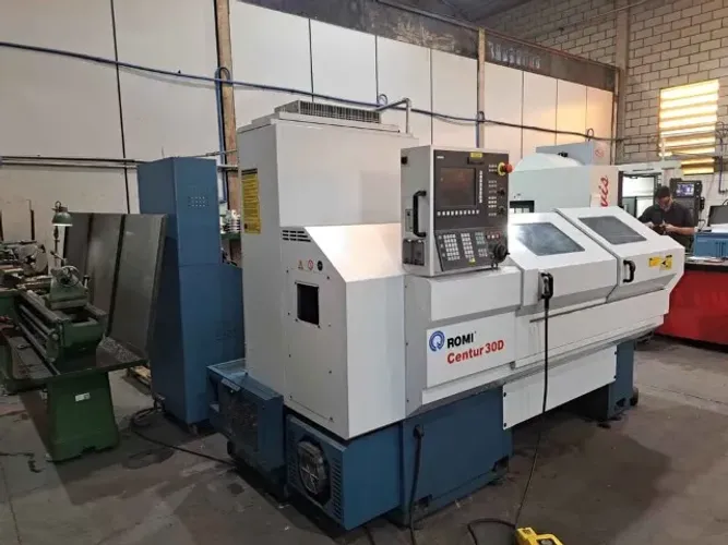 TORNO CNC ROMI CENTUR 30D 440 X 1000MM HIDRAULICO