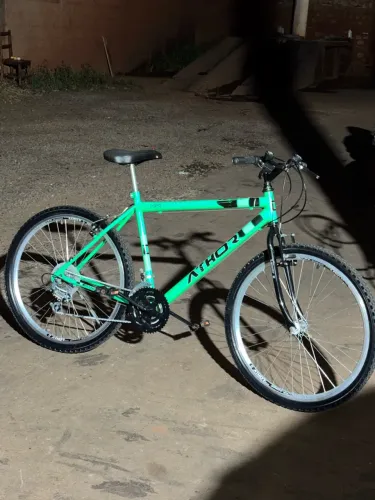 Bike aro 26 semi nova 4 dias de uso