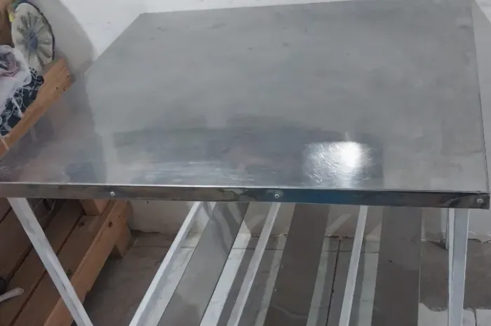 Mesa de inox galvanizada para comércio