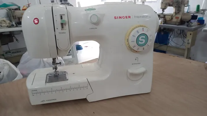 Vendo máquina de costura 