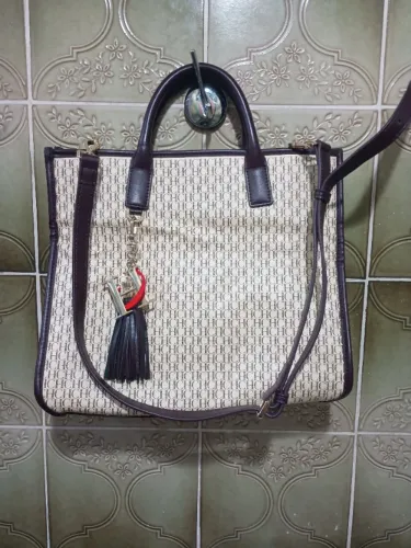 VENDO BOLSA CAROLINA HERRERA 