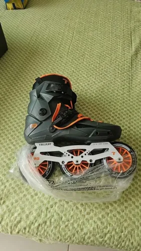 VENDO PATINS PROFISSIONAL TRAXART REVOLT D3 ZERO