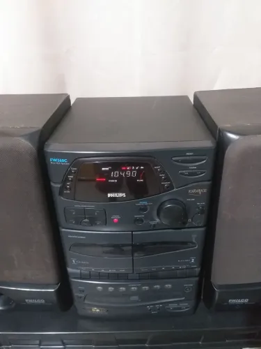 Vendo aparelho de som Philips com duas caixas 