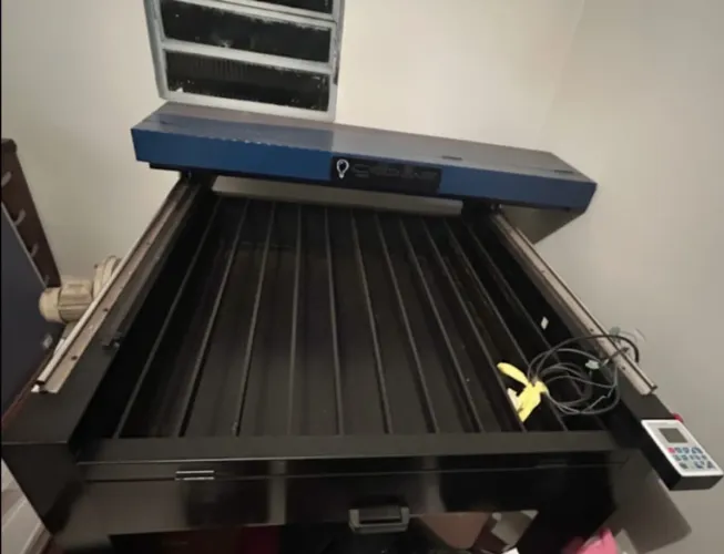 MÁQUINA LASER ROUTER
